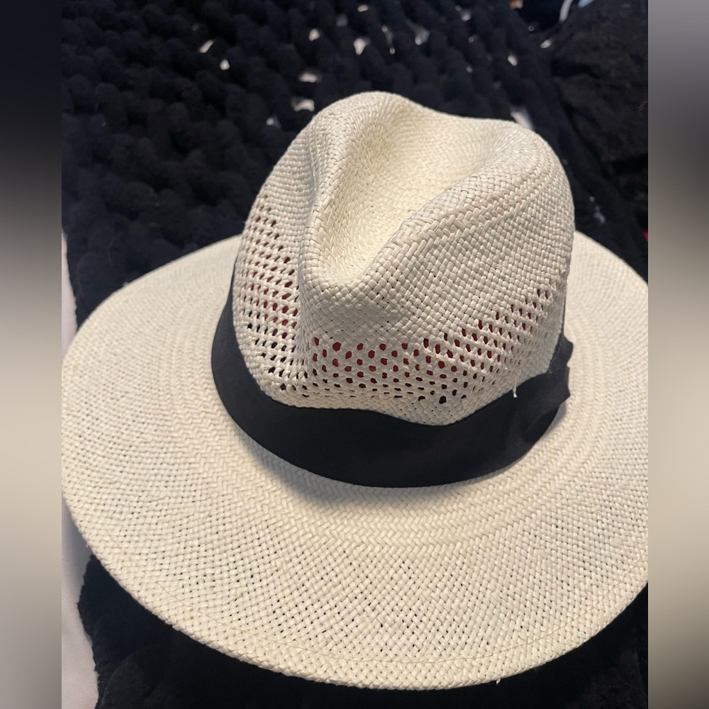 Straw Hat - Picture 10 of 13